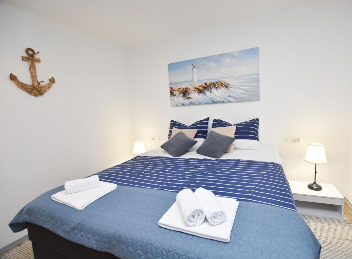 Apartment Palcic Примоштен Екстер'єр фото
